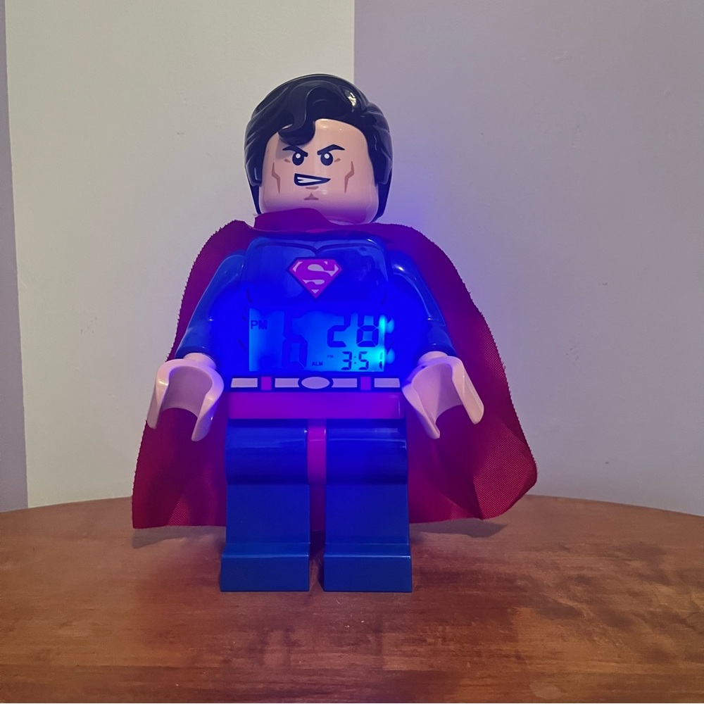 LEGO 2014 Superman With Red Cape DC Comics Super Hero’s Alarm Clock - Picture 14 of 14